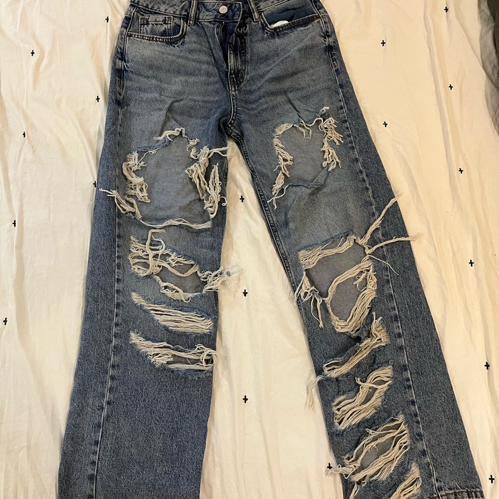 Forever 21 Women’s Ripped Blue Jeans